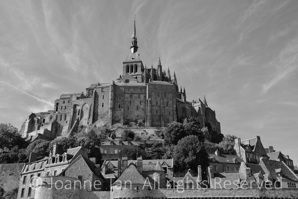 p - architecture - Le Mont Saint Michel  & the Godly Sky, B&W