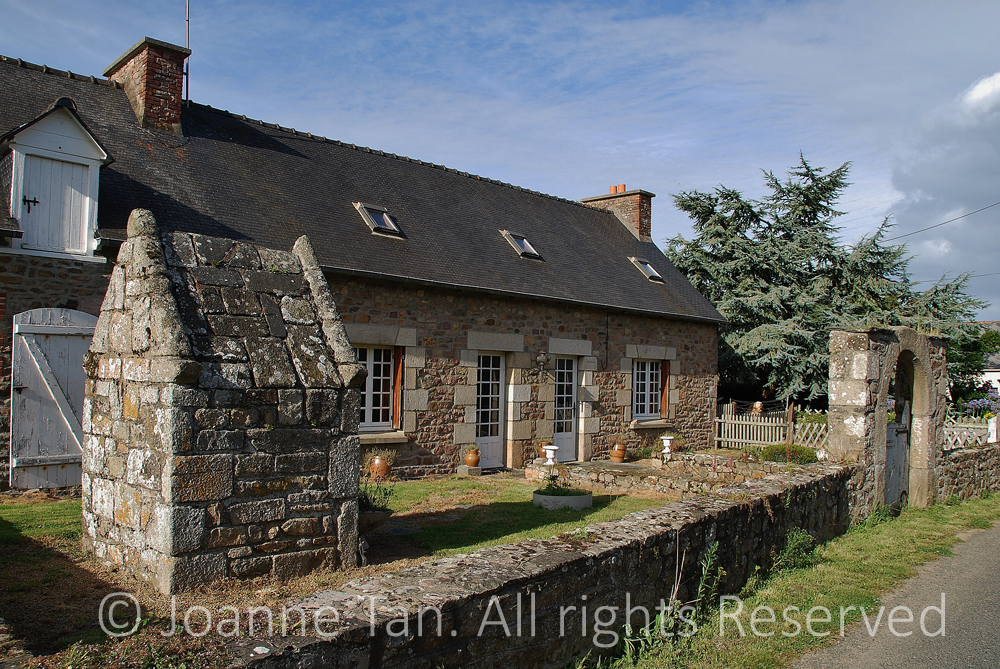 p - architecture - landscape - A Stone House & a Well, Paimpol, Brittany, France