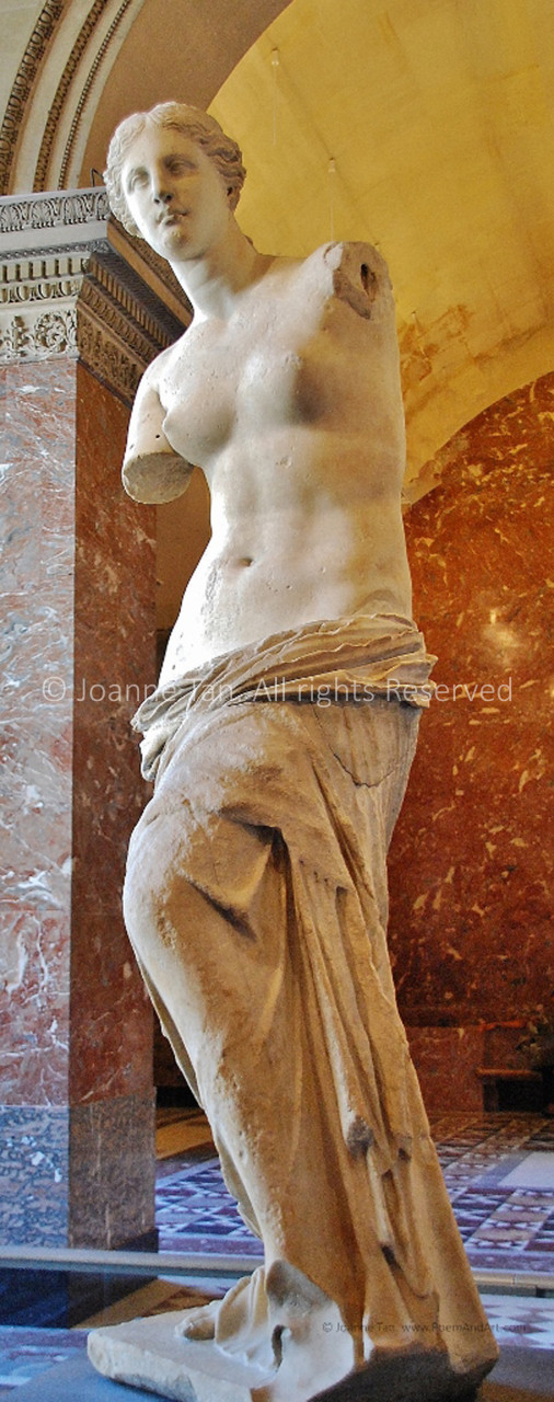 p- interiors - sculpture - marble - Louvre - the Venus Statue, full body, Paris - France